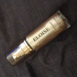 Eloise Get Gleaming Face &Body Glow